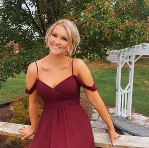 Meet your Posher, Chloe